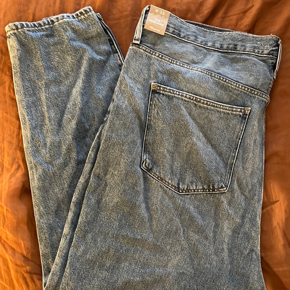 Madewell mom jean in light denim w 36